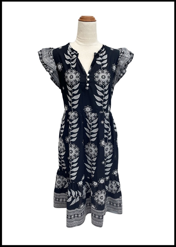 SUSSAN Black & White Floral Embroidered A-Line Dress Pockets Size 12