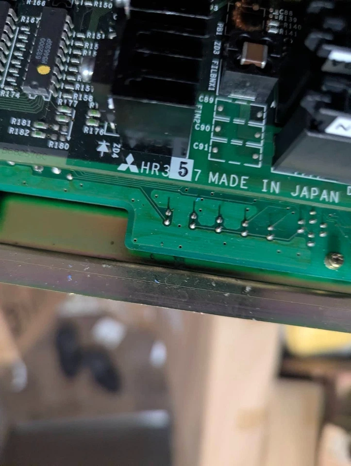 Placa de circuito PLC Mitsubishi HR357A BN634A900G51 retirada de la máquina real Foto 2 de 3