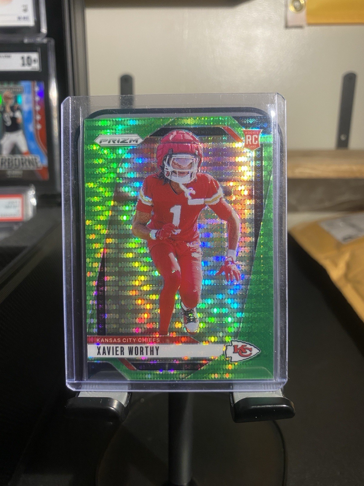 2024 Panini Prizm - Rookies Xavier Worthy #399 Neon Green Pulsar Prizm (RC)