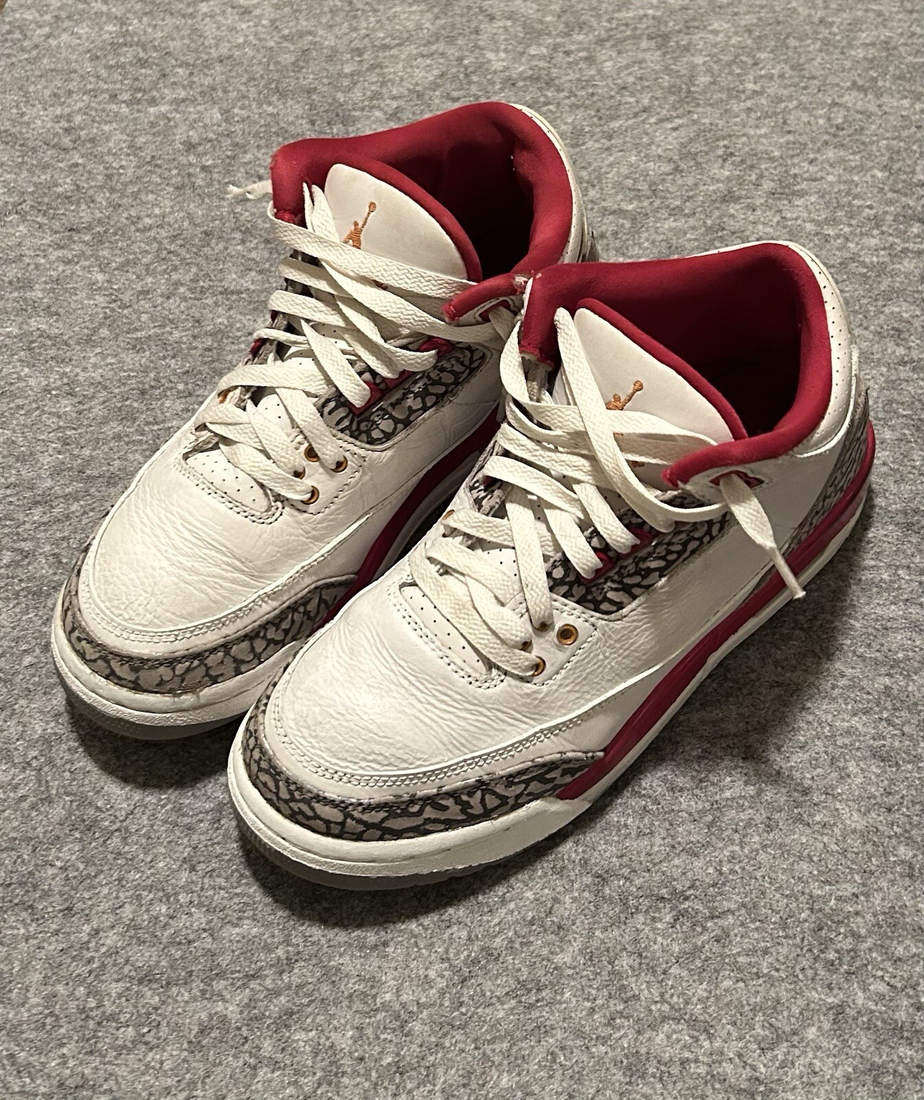 Jordan 3 Carnival Red Size 6.5 Men's Pre-Owned Sneakers