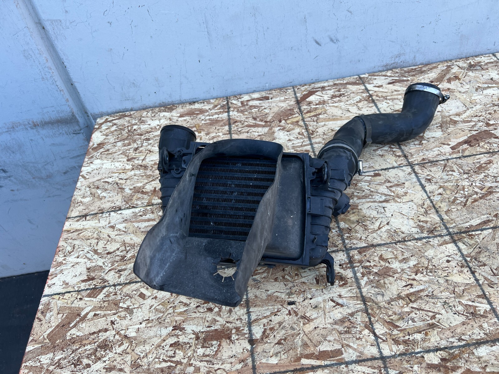Bentley Flying Spur 2004-2012 LEFT Radiator