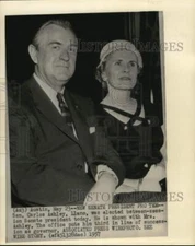 1957 Press Photo Senator Carlos Ashley and his Wife - hcw08010