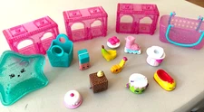 Moose Shopkins Baskets Figures Display Pieces Lot of 16    014-007