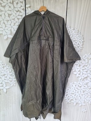  Vintage Regenponcho Olivgrün Gr. III (L/XL) ''Made in Western Germany'' Polyamid