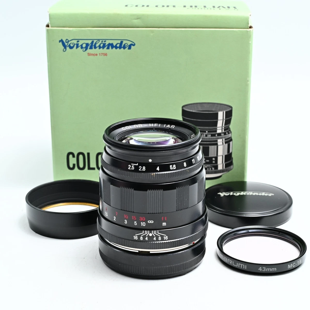 Voigtländer Camera Lenses 75mm Focal f/2.5 Maximum Aperture for