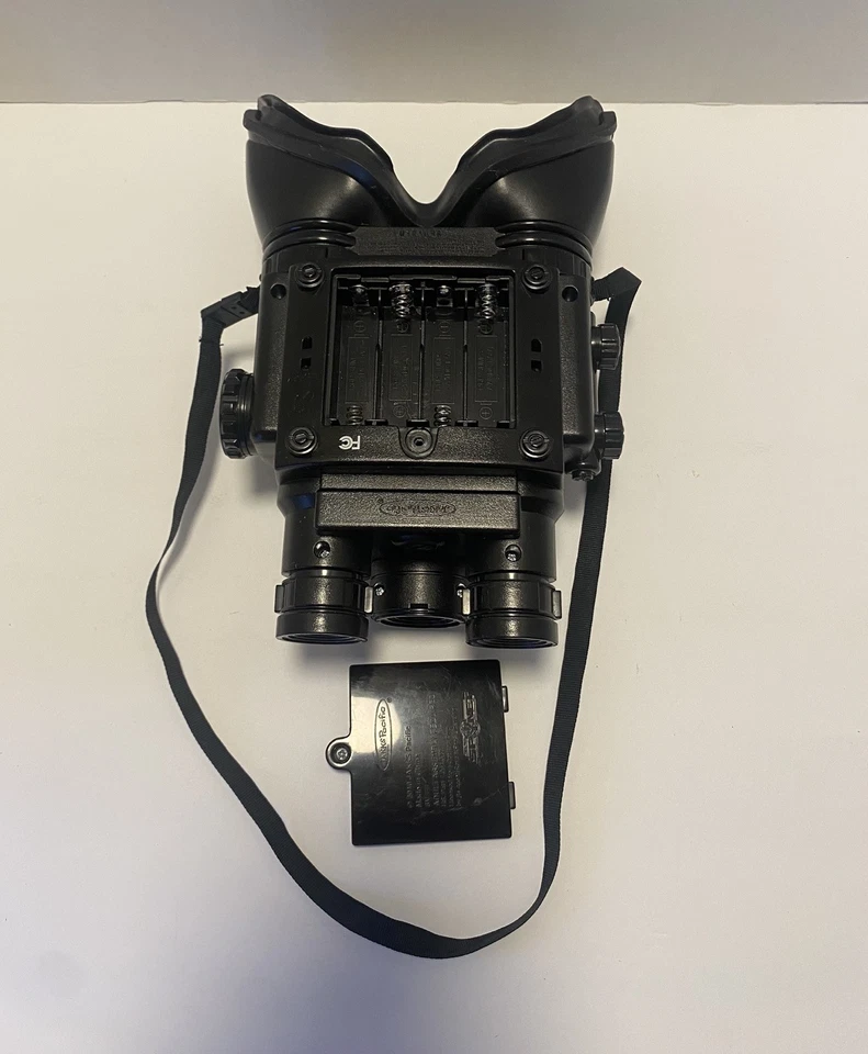 Binóculos Jakks Pacific Spynet visão noturna infravermelho Google equipamento espião FUNCIONA - Imagem 2 de 4