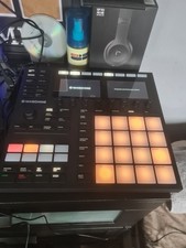 Maschine MK3 Native Instruments Pad Controller With Box