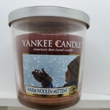 New Yankee Candle My Favorite Things Warm Woolen Mittens 7oz One Wick Jar