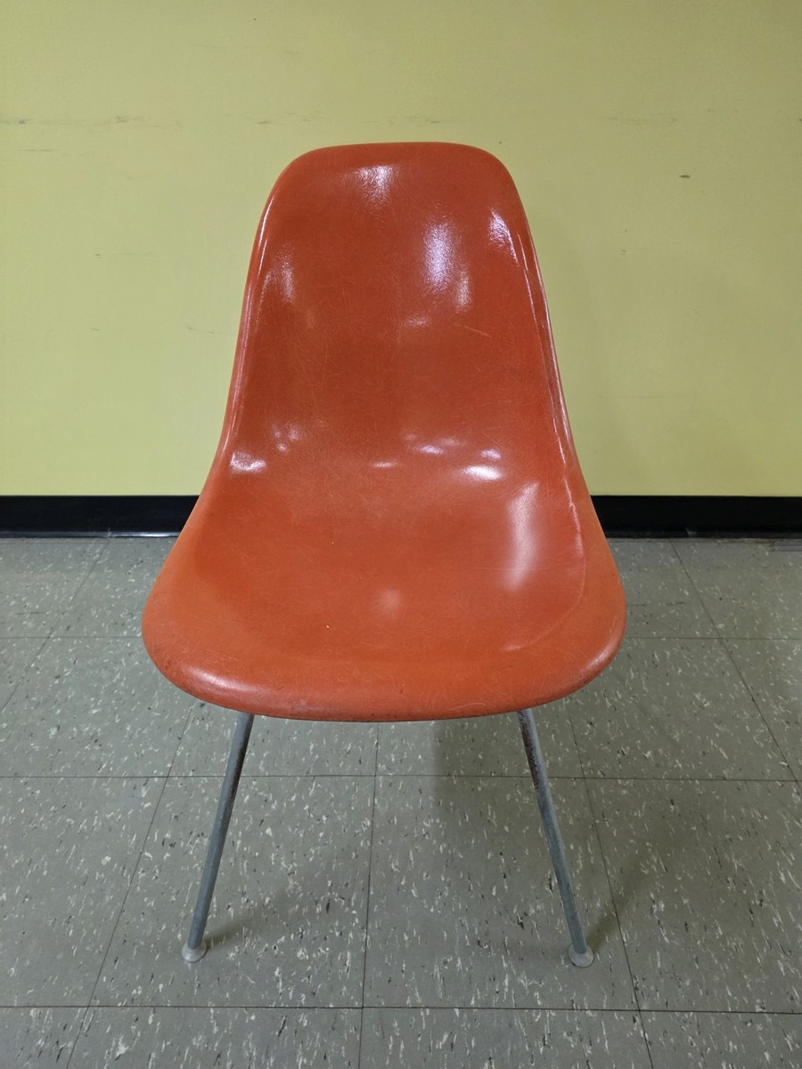 Vintage Original Herman Miller Eames Fiberglass Shell Chair