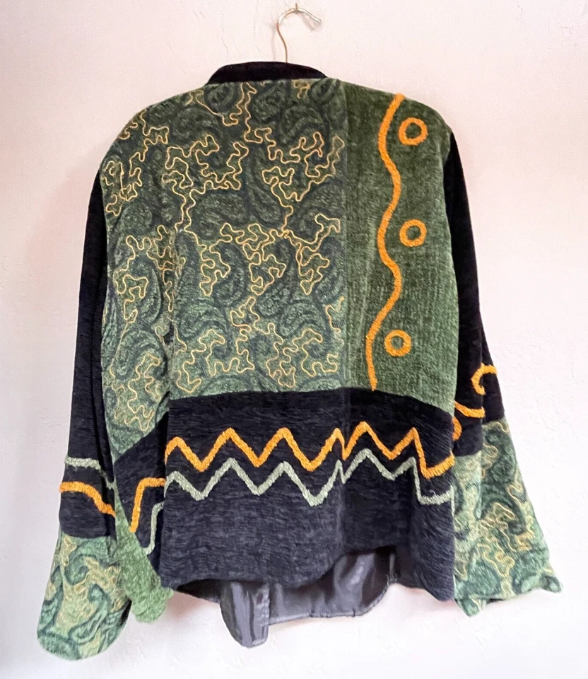 Chaqueta de Chenilla Alex Kim Mujer Verde Negra Estampada Patchwork 1X Botón Único Foto 2 de 4