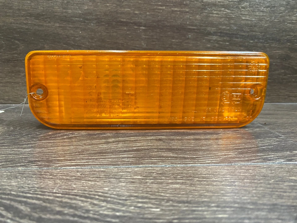 Chrysler LeBaron (sdn), Plymouth Acclaim, 1989, 1990 - 1993, luz de señal derecha Foto 2 de 4