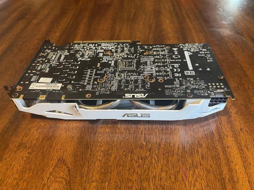 Tarjeta de gráficos ASUS GTX 1070 8 GB OC doble ventilador blanca DUAL-GTX1070-O8G, M245 Foto 4 de 4