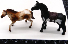 Lot of 2 Horse Pony Stallion Plastic Figure Toy Figurine Farm