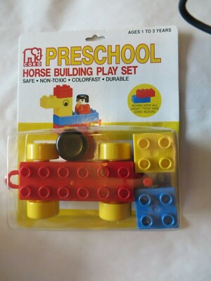 Vintage coko Preschool Horse building play set  D