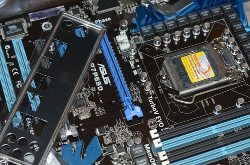 ASUS P7P55D Motherboard LGA 1156 Intel P55 Chipset DDR3 Memory ATX - Bild 3 von 6