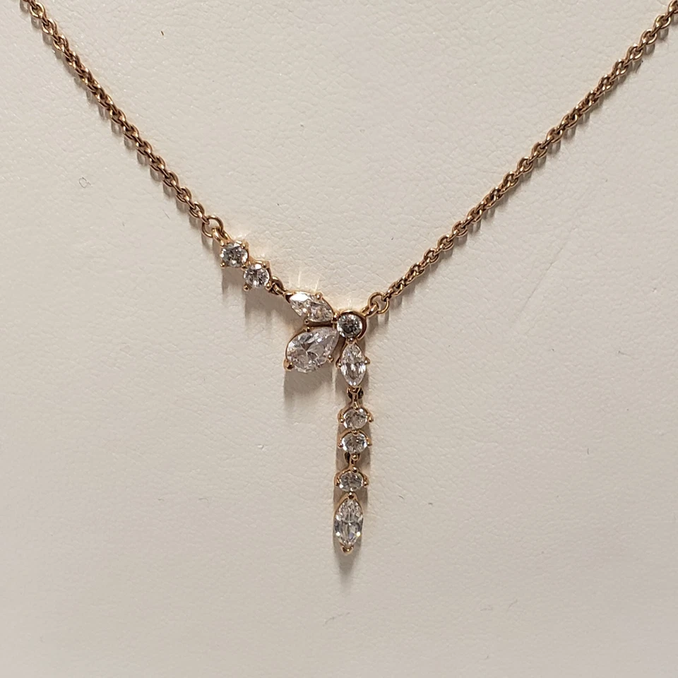 Collar Pandora Rosa MET Brillante Herbario Racimo Gota 382386C01 Foto 3 de 4