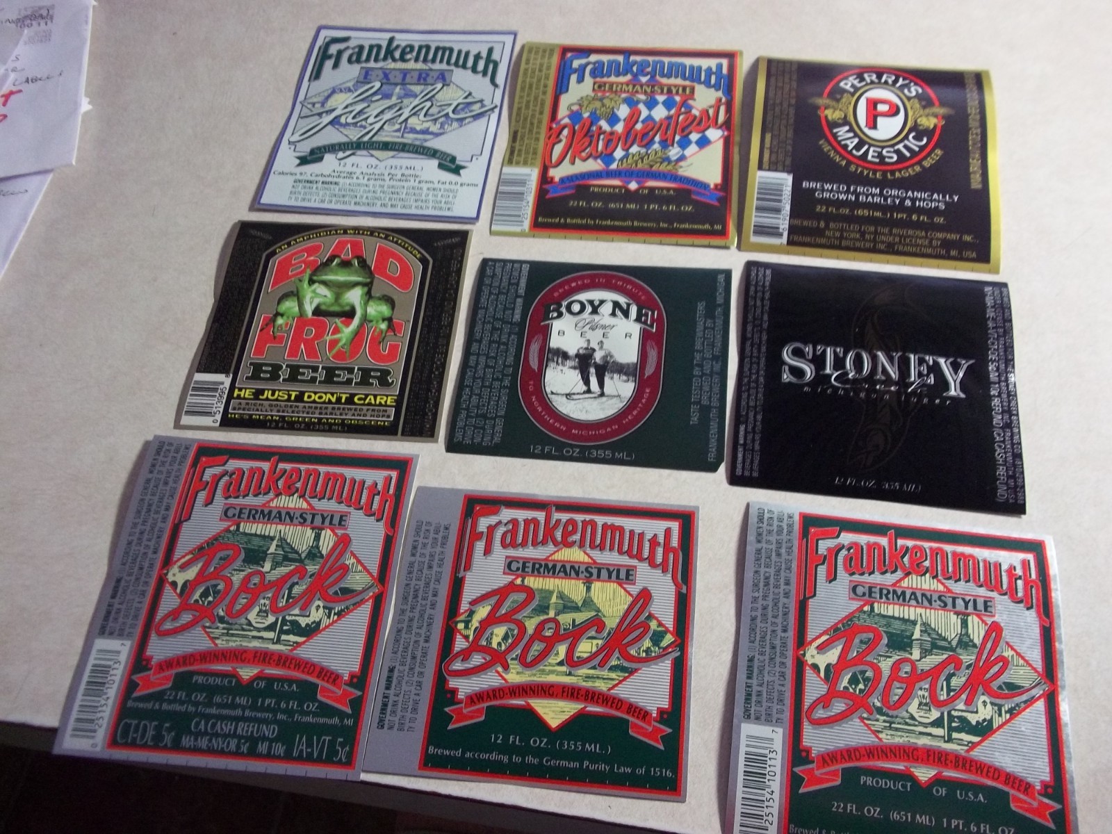 30 Different FRANKENMUTH BREWING BEER BOTTLE LABELS Michigan Mi. Bar Tavern