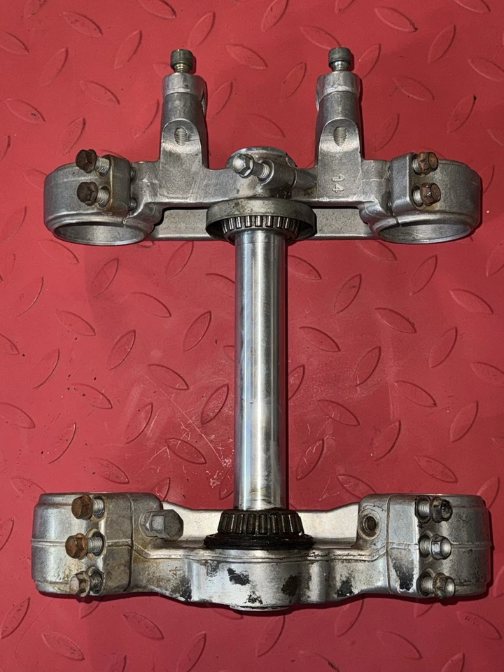 1999 KTM EXC 300 250 125 braçadeira de garfo tripla superior inferior árvore - Imagem 3 de 4