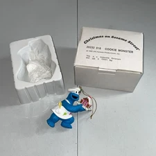 Christmas on Sesame Street 1992 Grolier Ornament -- Cookie Monster #26232 016