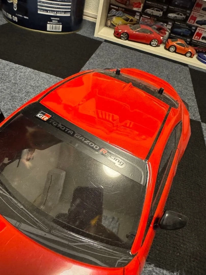 Tamiya Toyota GR86 Custom RC Car Scala 1/10 Carrozzeria Rossa Aero Parts... - Immagine 2 di 4