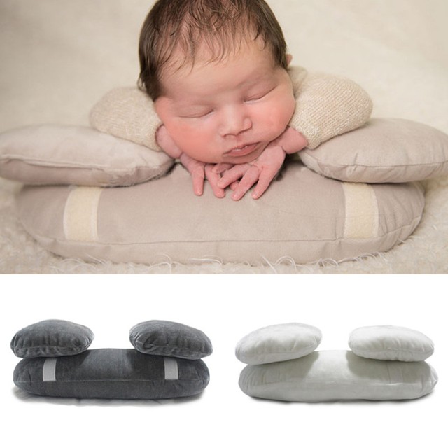 posing pillows for newborn photography