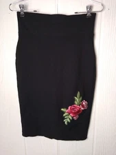 Labijou Black Bodycon Skirt Junior M Pull On Stretch Rose Embroidery Knee Length