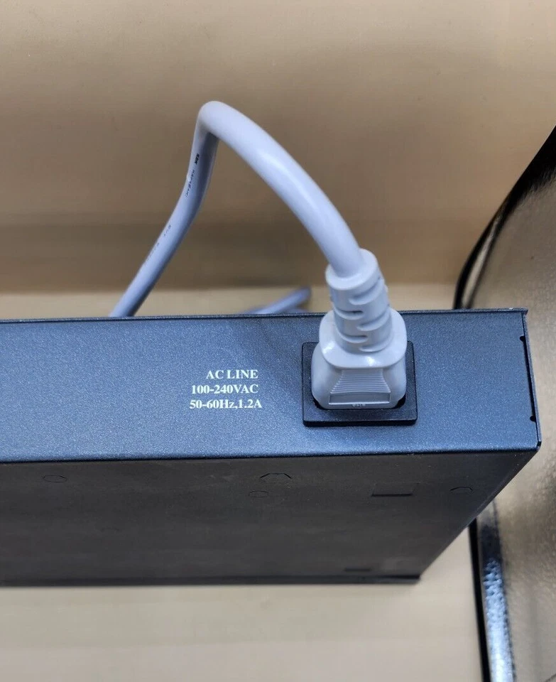 D-Link DGS-1224T Web Smart 24-Ports 10/100/1000Mbps Gigabit Switch 2x SFP Ports - Image 4 of 4