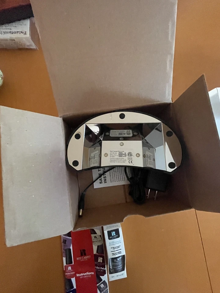 红地毯美甲 20302 LED 凝胶指甲油固化灯,全新 — 第 3/4 张图片