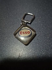 PORTE CLES / KEYCHAIN BOURBON ESSO SERVICE CROMER SCHILTIGHEIM.