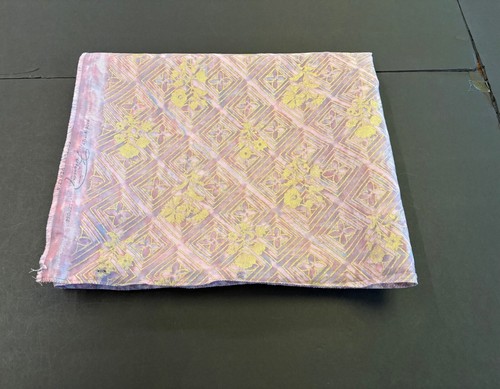 Fortuny JUPON BOUQUET in pale lavender & gold- 1 Yard (56x35 inches) #5860 - Picture 2 of 2