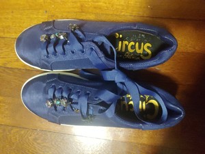 circus tennis shoes