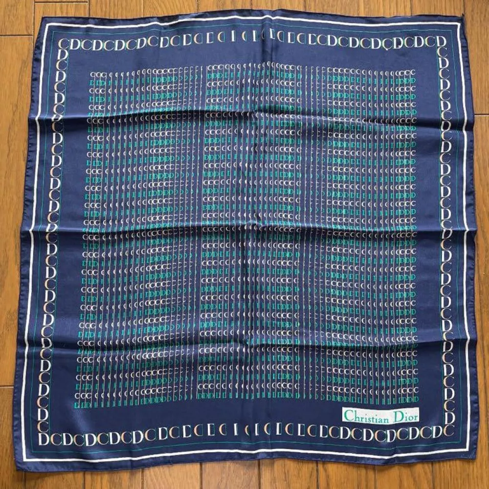 Foulard Christian Dior 57 cm 22
