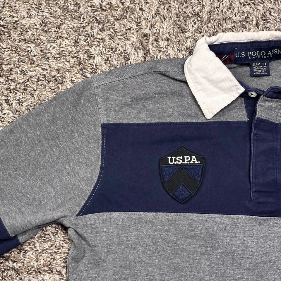 Polo EUA Assn manga longa rugby cinza marinho tamanho slim fit pequeno 18x26 - Imagem 2 de 4