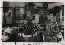 1969 Press Photo Amada Sanchez at The Columbia restaurant - RSM08173