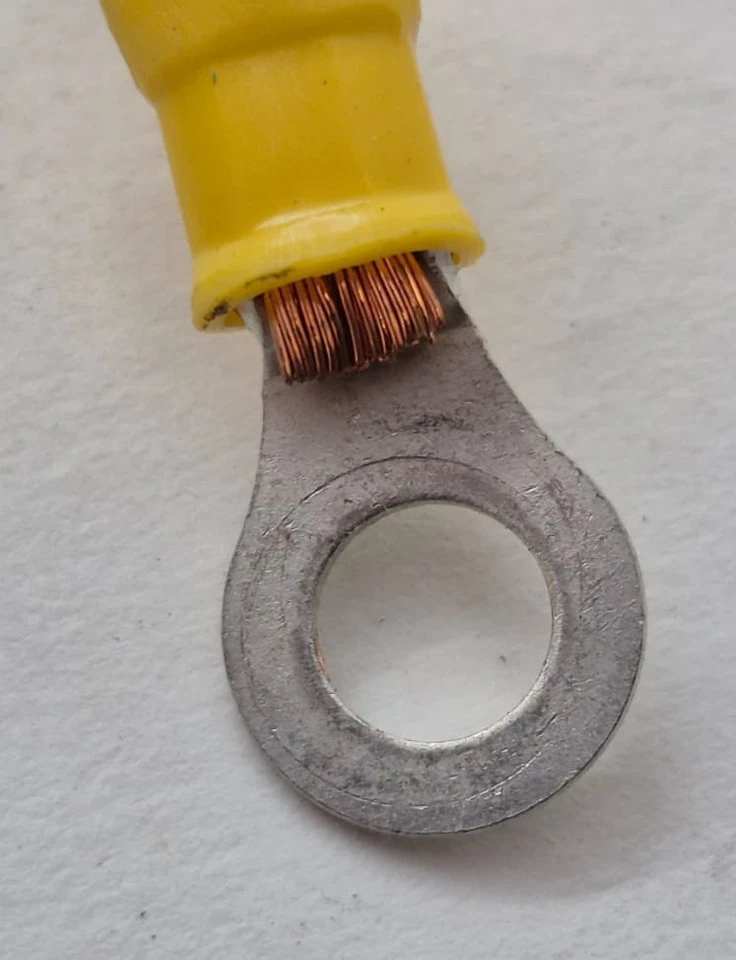 Olson Electronics PDU 12x IEC C13 10A w/ C20 16A inlet - Green - Image 3 of 4