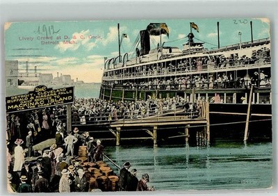38187894 - Detroit Harbor Liveley Crowd at D. and C. Dock 1912