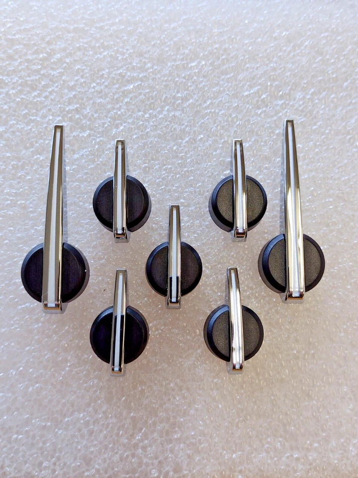 Escalade Premium Speedo Cluster Pointer Set for 2003-2013 GM Gauges White Chrome - Image 4 of 4