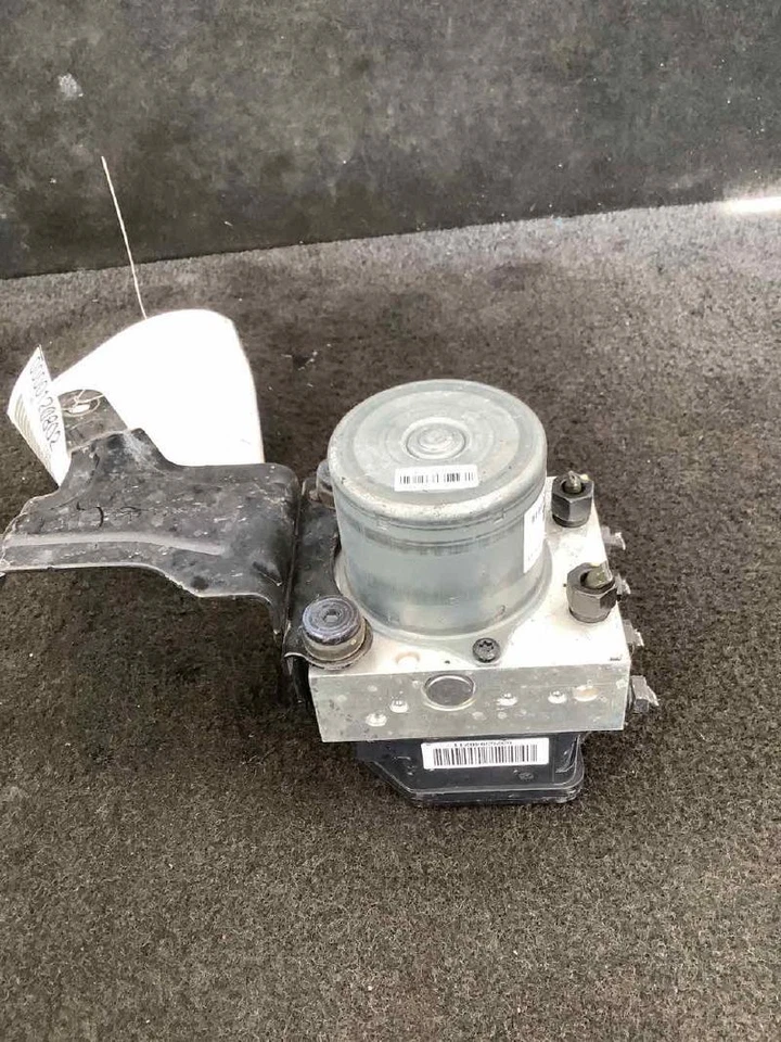 Bomba actuadora de freno antibloqueo HYUNDAI ACCENT ABS OEM 2015-2017 Foto 3 de 4