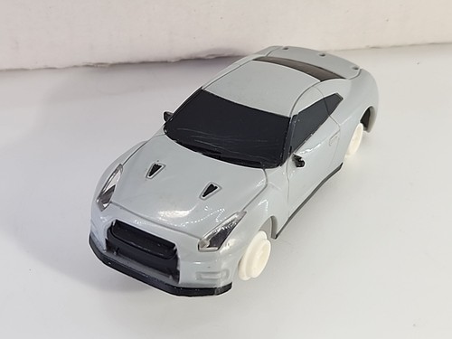Nissan GT-R Slot Car 1:43