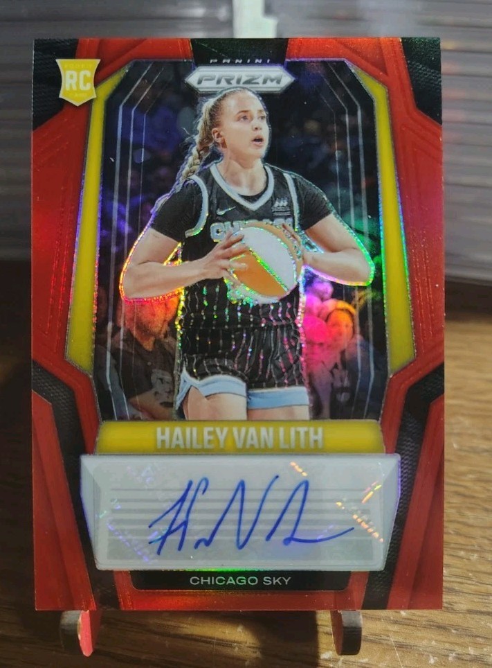 Hailey Van Lith 2025 Prizn Rookie Signatures Red Prizn /99