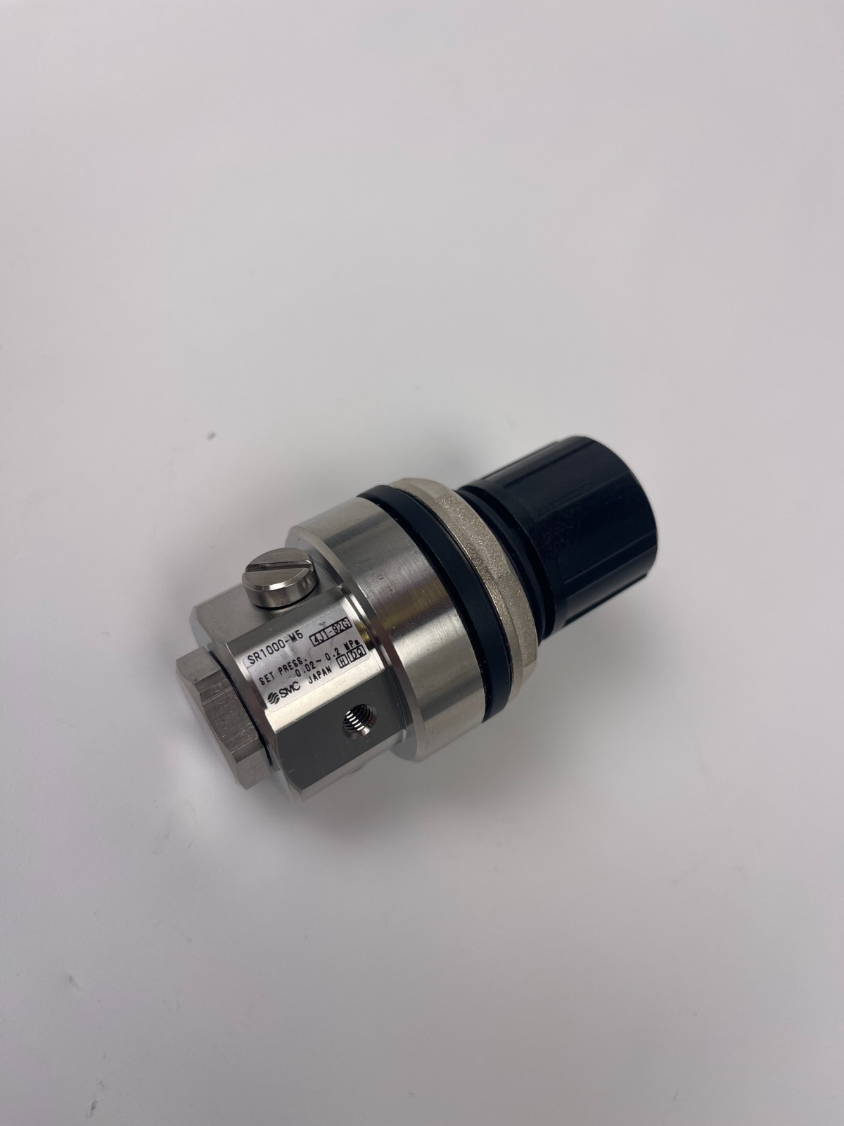 SMC SR1000-M5 Industrial Air Pressure Regulator 30 psi 0.2MPa | NEW OPEN BOX