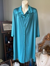VANITY FAIR SIZE MEDIUM ROBE NYLON 3/4 SLEEVE TEAL 1 POCKET BUTTON FRONT