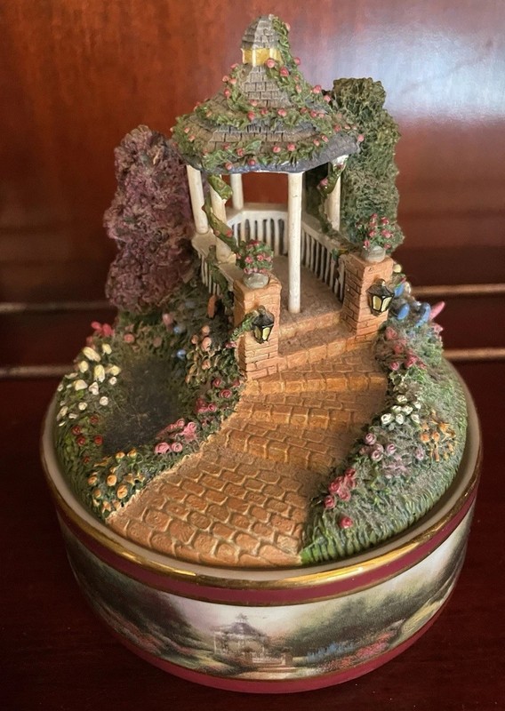 Thomas Kinkade Peaceful Moments “Hidden Gazebo” 🎶Amazing Grace 🎶 Music Box