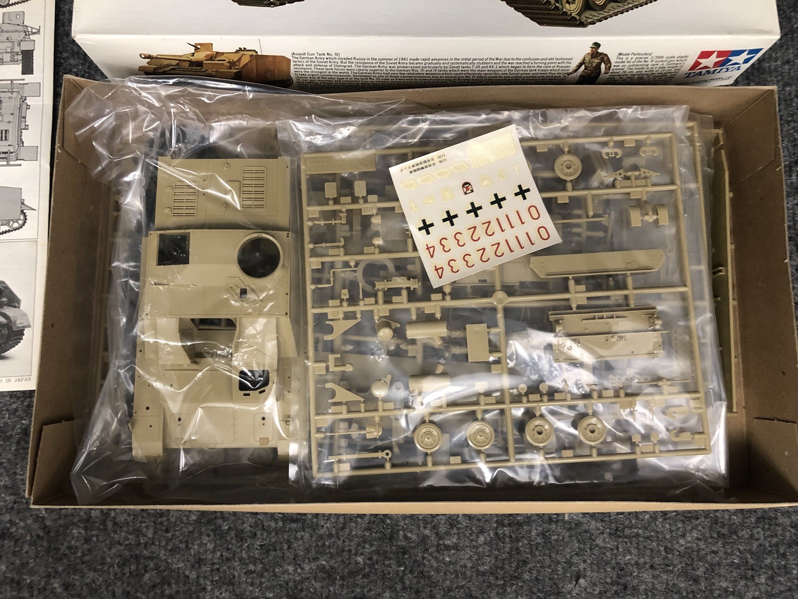 1/35 TAMIYA Model Sd.Kfz. 142 Sturmgeschütz III Ausf. B -assembly Scale