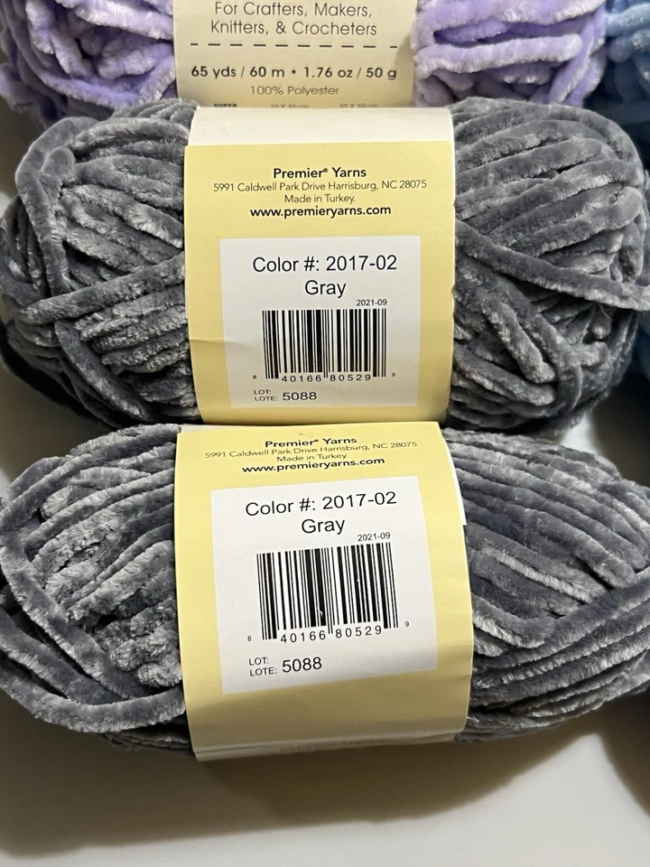 Juego de 9 hilos de chenilla Premier Just 100 % poliéster 50 gr ea. Suave y acogedor Foto 4 de 4