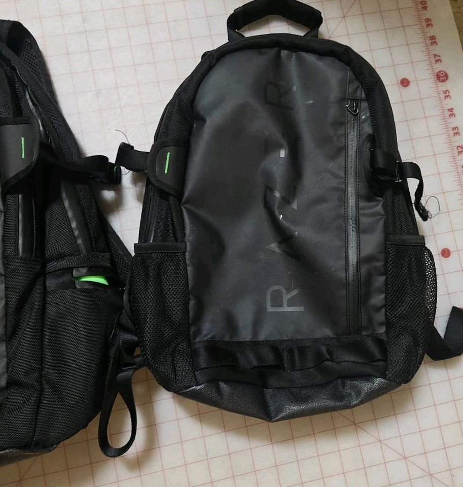 Mochila para computadora portátil para juegos Razer Rogue v3 14" y Razer Rogue v3 16": lote de dos Foto 3 de 4