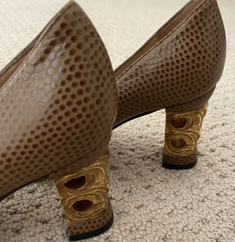 Vintage Rinaldi Italian Leather Vero Cuoio Sole Gold Sculptural Block Heel - Image 4 of 4