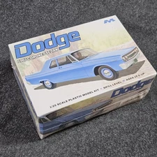 Moebius Models 1965 Dodge Coronet Sedan 1:25 Scale Model Car Kit 2461 Sealed