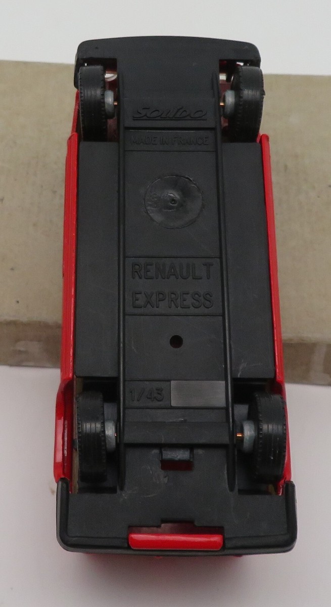 Solido 1/43 – Renault Express Vitrée RTL Radio Télévision Luxembourg