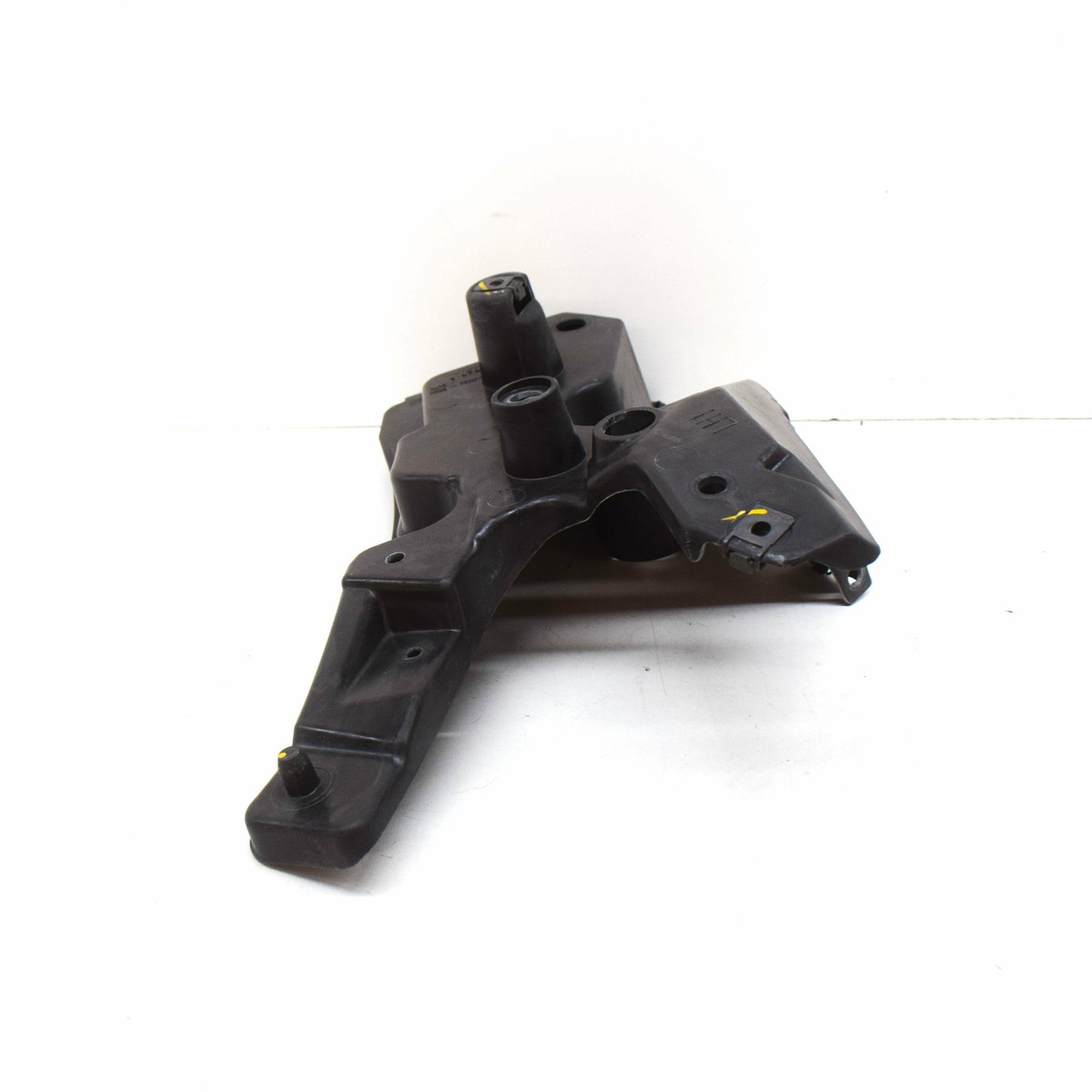 VOLVO XC60 MK2 Front Left Fender Holder Bracket 32288928 NEW  